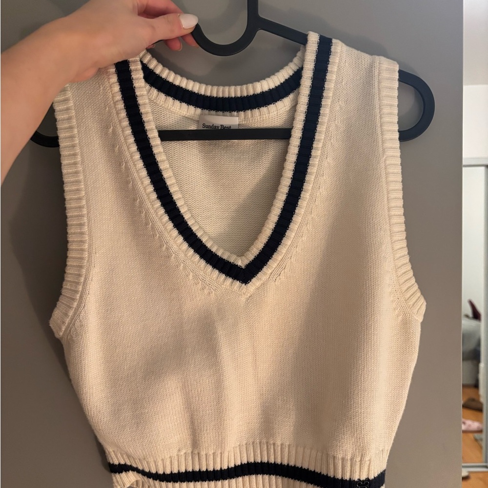 Aritzia Sunday Best Quinn Sweater Vest - Brand New with no tags
